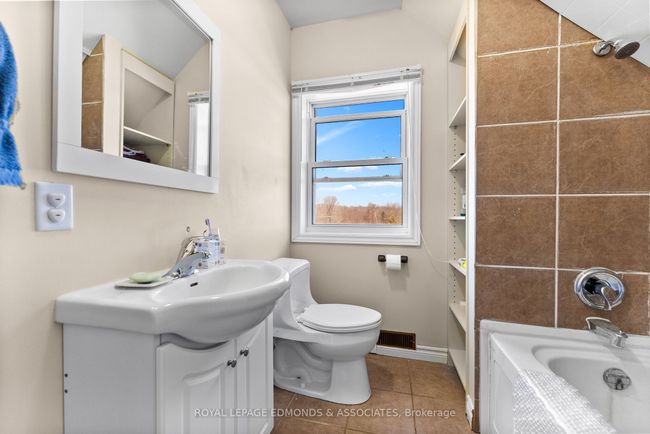 887 Flat Rd, House other with 3 bedrooms, 2 bathrooms and 10 parking in Dacre ON | Image 21