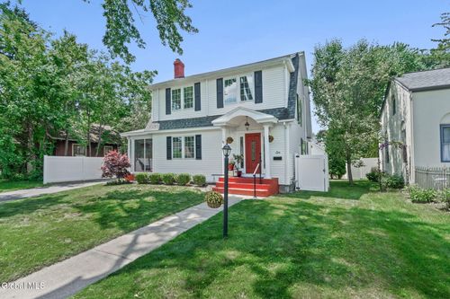6 Glenwood St, Albany, NY, 12203-3407 | Card Image