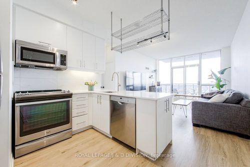 3100-33 Sheppard Ave E, North York, ON, M2N7K1 | Card Image