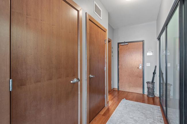 APT-212 - 15 E Franklin Ave, Condo with 1 bedrooms, 1 bathrooms and null parking in Minneapolis MN | Image 4