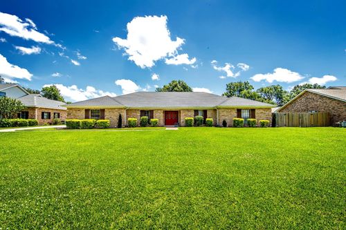 235 Rienzi Dr, Thibodaux, LA, 70301-2922 | Card Image