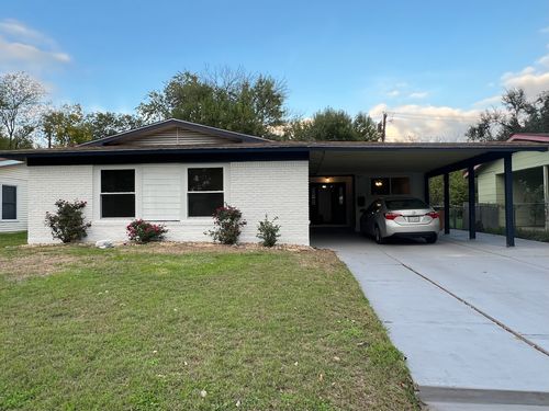 1318 Broadmoor Dr, Austin, TX, 78723-3122 | Card Image