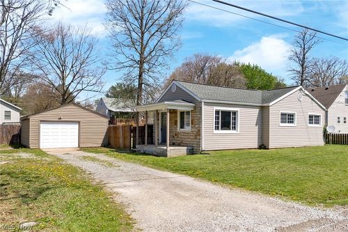 2805 Old Home Rd, Akron, OH, 44312-3452 | Card Image