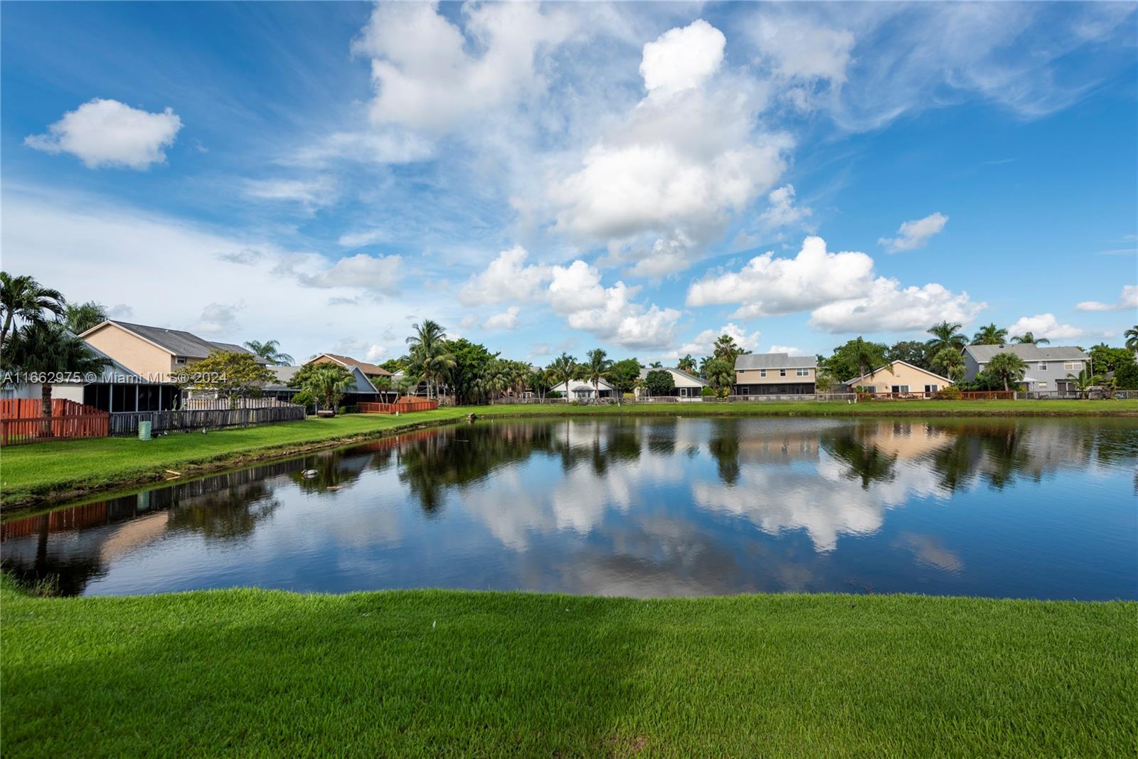 Beech St, Lake Placid, FL 33852