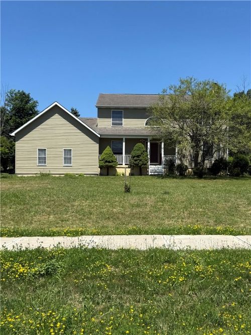 1 Coventry Walk, Ithaca, NY, 14850-1271 | Card Image