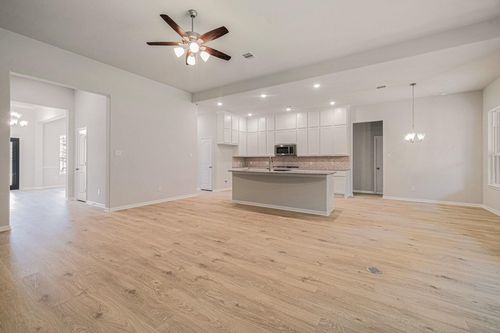 13633 Armstrong, Conroe, TX, 77303 | Card Image