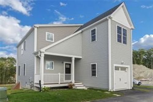 3 Old County Village Way, Smithfield, RI, 02917 | Card Image