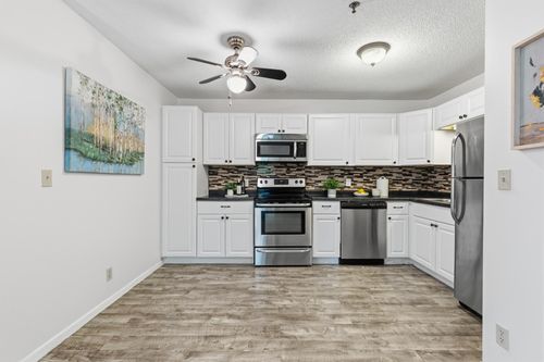 11-2160 Ridge Dr, Saint Louis Park, MN, 55416-5637 | Card Image