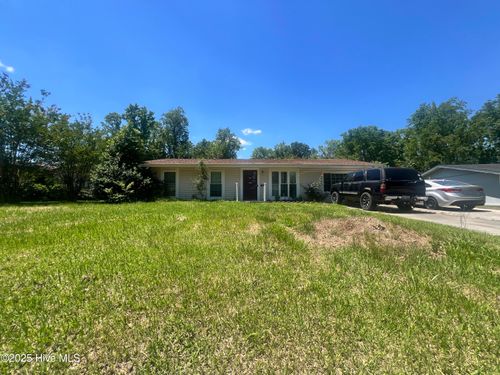 130 Tanglewood Dr, Jacksonville, NC, 28540-3956 | Card Image