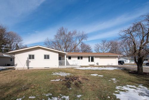 232 W Skyline Court, Mankato, MN, 56001 | Card Image