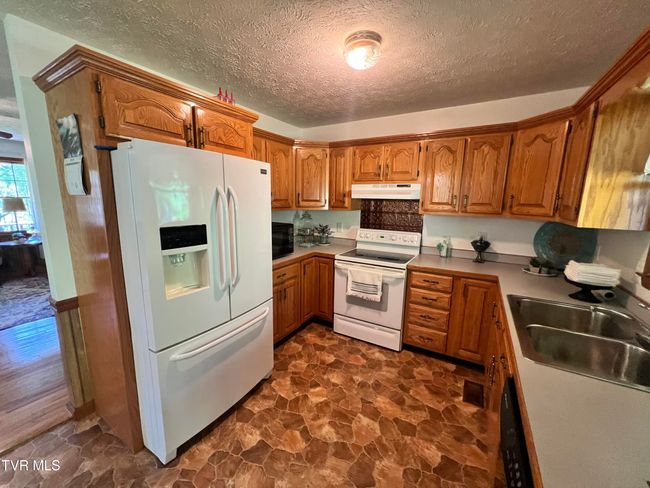 312 Simerly Creek Rd, House other with 4 bedrooms, 2 bathrooms and null parking in Hampton TN | Image 17
