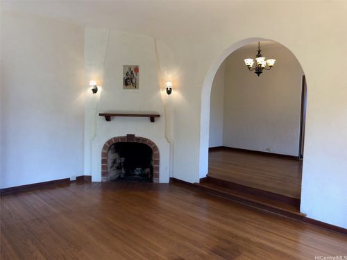 3916 Sierra Dr, Honolulu, HI, 96816-3355 | Card Image