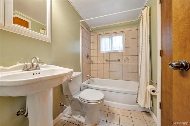 24-2898 E Lake Dr-34.jpg | Image 19