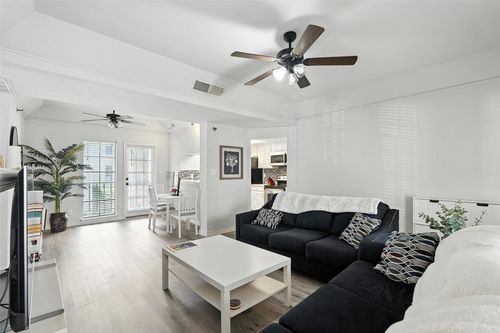 apt-205-3105 San Jacinto St, Dallas, TX, 75204-5589 | Card Image