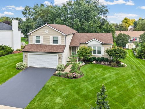 1011 Woodbridge Dr, Cary, IL, 60013-3203 | Card Image