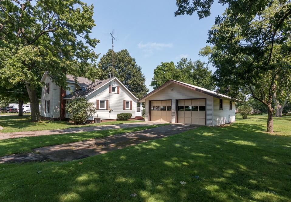 1st Ave, Dowagiac, MI 49047
