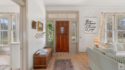 102 S Hubbard, Omaha, TX, 75571-2202 | Card Image