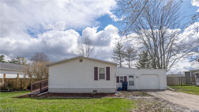 139 E Lake Court, House other with 3 bedrooms, 1 bathrooms and null parking in Lagrange OH | Image 1