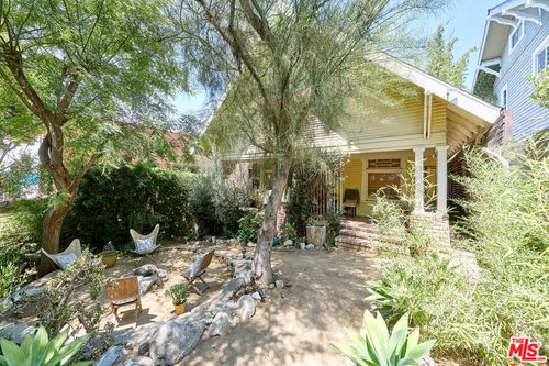1939 Clinton St, Los Angeles, CA, 90026-4136 | Card Image