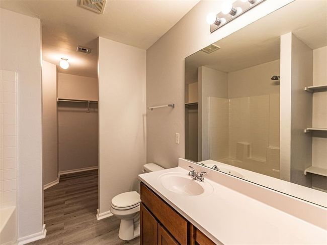 10831 Ne 8 Th Ter, House other with 3 bedrooms, 2 bathrooms and null parking in Midwest City OK | Image 15
