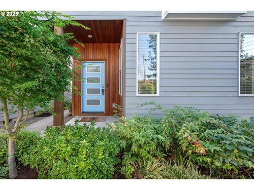 5-2813 Se Hawthorne Blvd, Portland, OR, 97214-2944 | Card Image