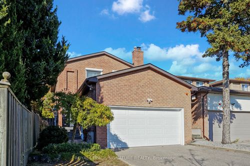 4 Larksmere Crt, Markham, ON, L3R3R1 | Card Image