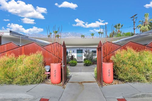 521 Desert Way, Palm Springs, CA, 92264-1116 | Card Image