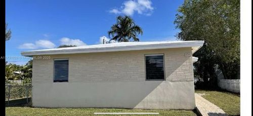 409 Sw 4th Ter, Hallandale Beach, FL, 33009-6200 | Card Image