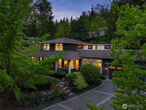 3811 97th Ave Ne, Kirkland, WA, 98033-7894 | Card Image