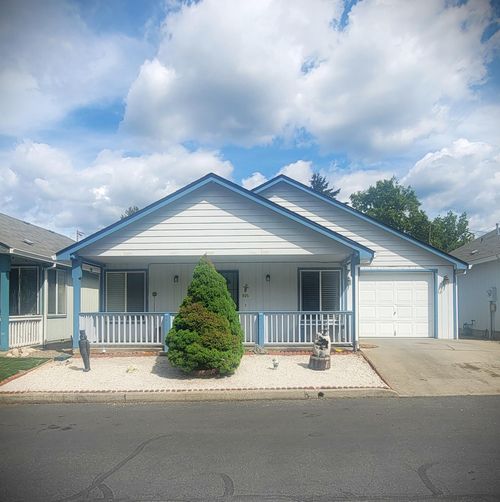 805 Bower Ln, Grants Pass, OR, 97527-1416 | Card Image