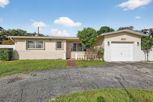 1820 N 56th Ave, Hollywood, FL, 33021-3904 | Card Image