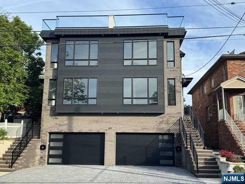 207 4th St, Palisades Park, NJ, 07650-1514 | Card Image