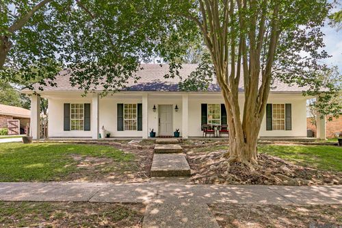 1324 Chippenham Dr, Baton Rouge, LA, 70808-5625 | Card Image