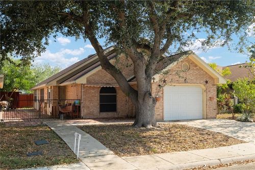 1614 Iowa St, Mission, TX, 78572-3038 | Card Image