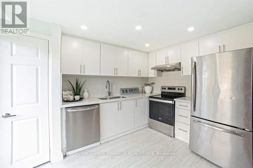 733 Parkview Cres, Cambridge, ON, N3H5A1 | Card Image