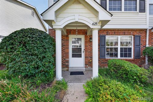 425 Wild Oak Dr, O Fallon, MO, 63368-7466 | Card Image