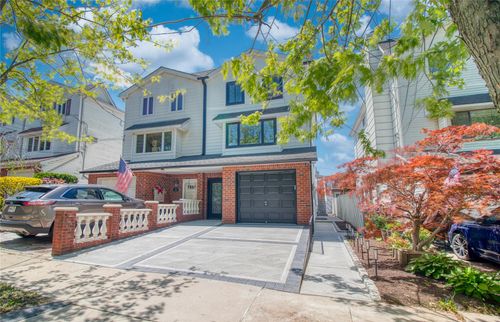 22 May Pl, Staten Island, NY, 10312-4123 | Card Image