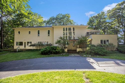 501 Michigan Ave, Frankfort, MI, 49635-9746 | Card Image