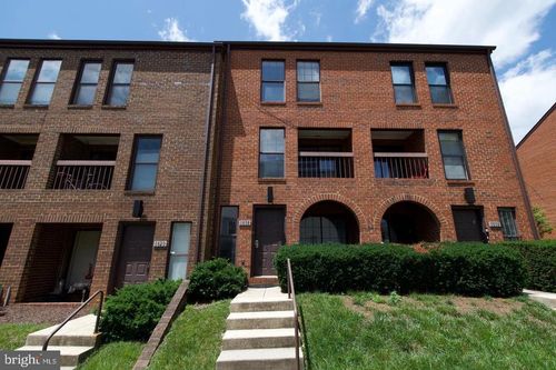 1818 Bryant St Ne, WASHINGTON, DC, 20018-3637 | Card Image