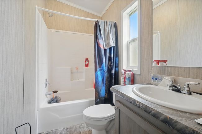 213 S Fuqua St, House other with 2 bedrooms, 2 bathrooms and null parking in Rockport TX | Image 4