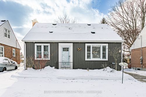 17 Graham Cres, London, ON, N5W4L7 | Card Image