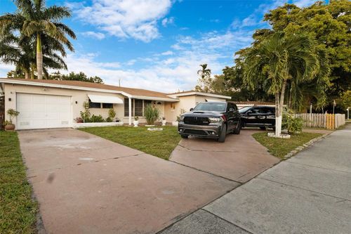 3105 Hollywood Blvd, Hollywood, FL, 33021-7048 | Card Image