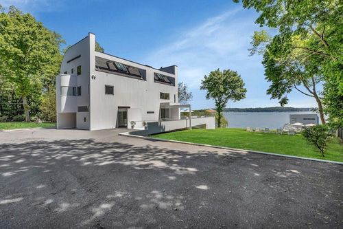 27 Astor Ln, Sands Point, NY, 11050-2602 | Card Image