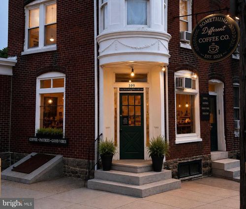 399 Leverington Ave, Philadelphia, PA, 19128-4704 | Card Image