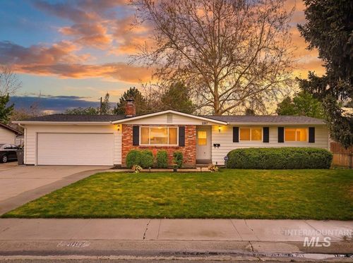 2907 N Grandee St, Boise, ID, 83704-5947 | Card Image
