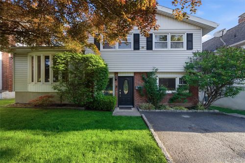 136 Condit St, Harrison, NY, 10528-2026 | Card Image