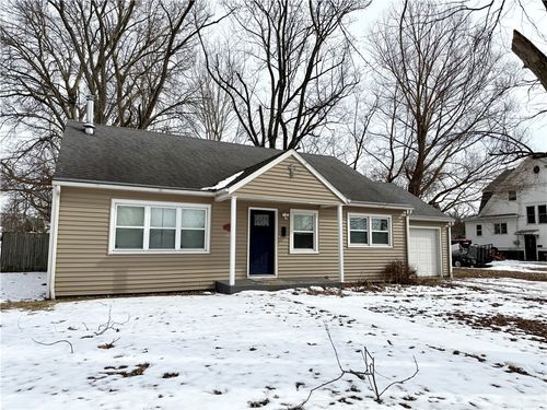 309 Harrison St, Rossville, IL, 60963-1028 | Card Image