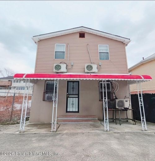 11 Sunnymeade Vlg, Staten Island, NY, 10305-4723 | Card Image