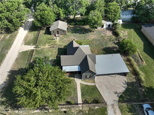 153 E Norway St, House other with 3 bedrooms, 1 bathrooms and 3 parking in Walnut Springs TX | Image 24
