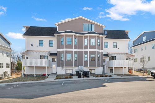 unit-301-4 Market St, Bloomingburg, NY, 12721-4862 | Card Image